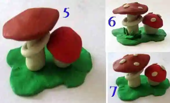 Делаем грибы из пластилина. Осталось слепить шляпки и грибы готовы