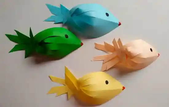 рыбки сделанные  из бумаги, бумажные рыбки